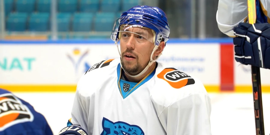 Агент экс-лидера «Барыса» рассказал, почему форвард покинул клуб КХЛ