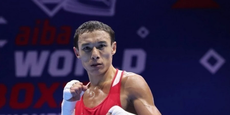 Чемпион мира веса мухи из Казахстана, Жусупов, обеспечил себе "бронзу" ЧМ