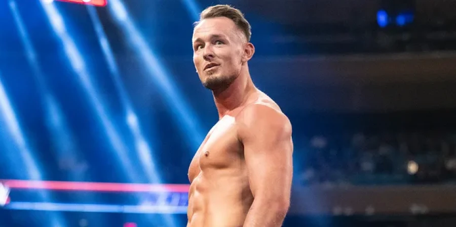 Звезда WWE сорвался после пикантной сцены в лифте