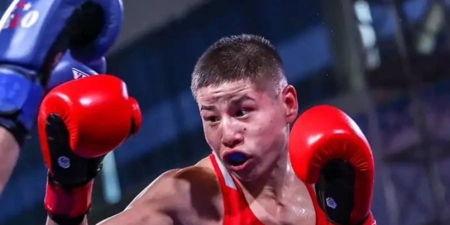 ӘЧ: Қазақстандық боксшының жекпе-жегі бірінші раундта аяқталды