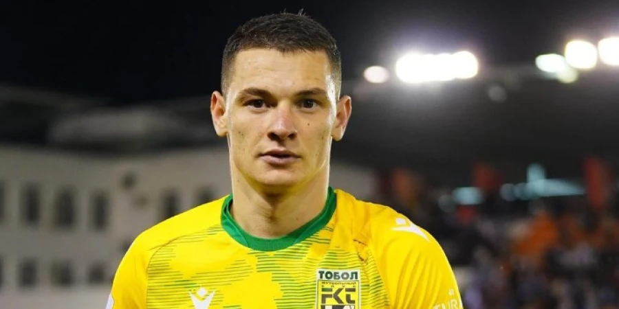 Стало известно, когда и против кого Чесноков впервые выйдет за «Хартс»