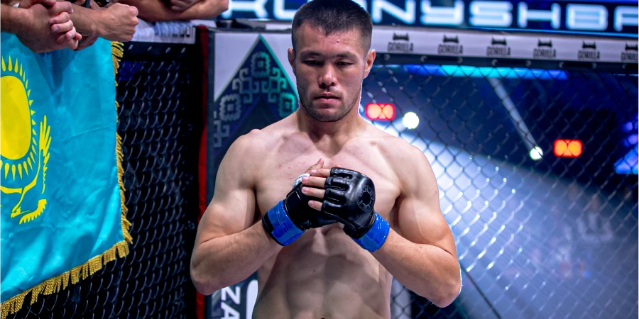Бауыржан Куанышбаев провел успешную защиту пояса лиги OCTAGON