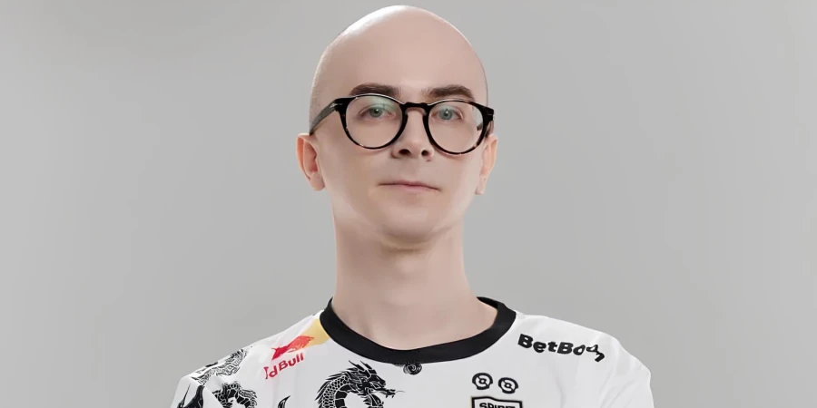 Аналитик Team Spirit рассказал о камбеках против мегакрипов в разных патчах Dota 2