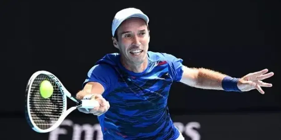 Михаил Кукушкин Франциядағы жарысты сәтті бастады