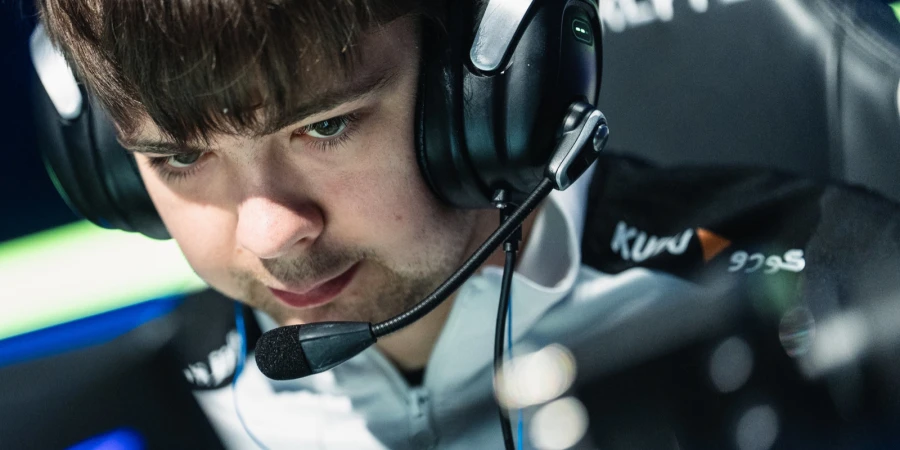 Malr1ne рассказал, почему Team Falcons быстро сменила стендина на DreamLeague Season 28