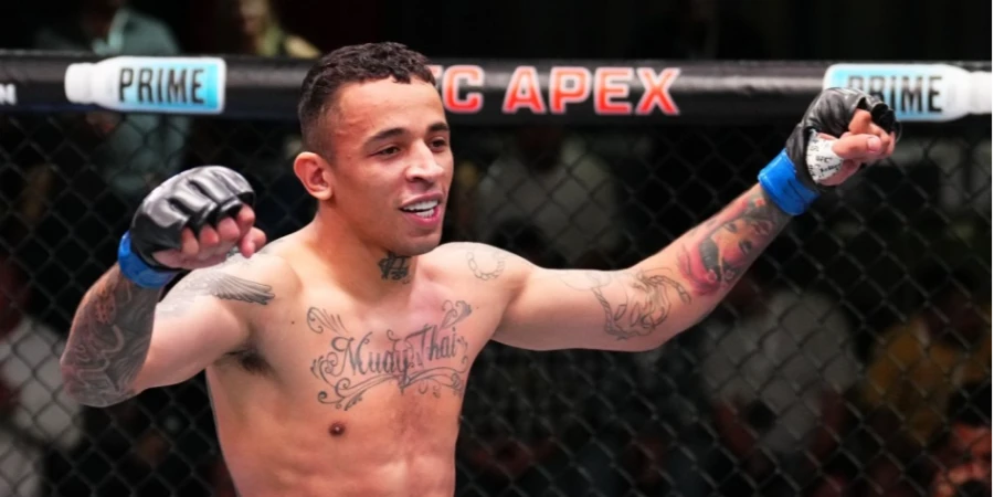 Карлос Пратес хочет провести бой с Исламом Махачевым на UFC 335