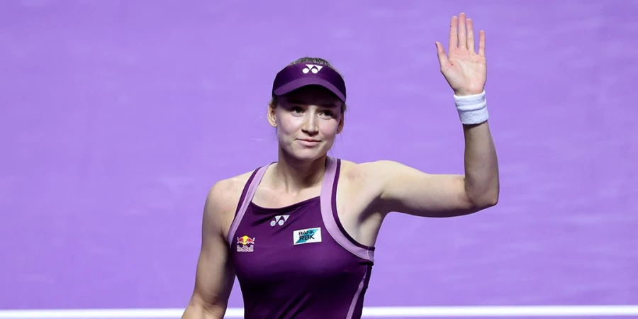 Елена Рыбакина пробилась в полуфинал итогового турнира WTA с первого места в группе