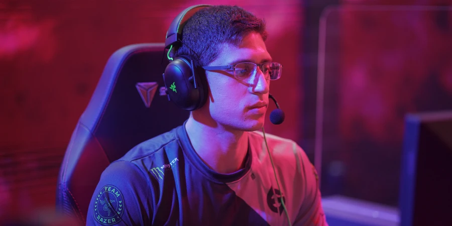 Fly рассказал, кого из про-игроков не хочет встретить в матчмейкинге Dota 2