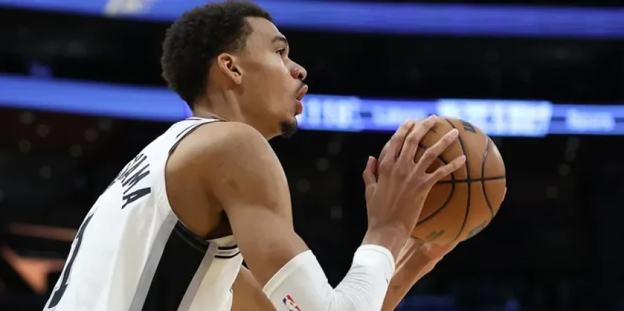 Вембаньяма умоляет о помощи