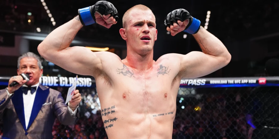 Ветеран UFC назвал Иана Гарри «животным» и потребовал не допускать его к боям