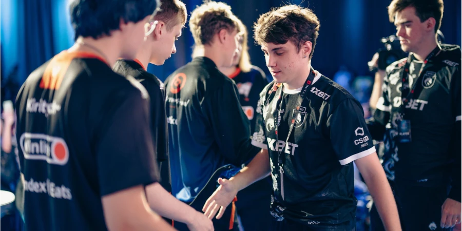 Team Spirit заявила Larl и тренера MiLAN на PGL Wallachia Season 7