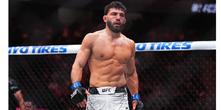 Обидчик известного казаха в UFC собрал «уличную банду мечты»
