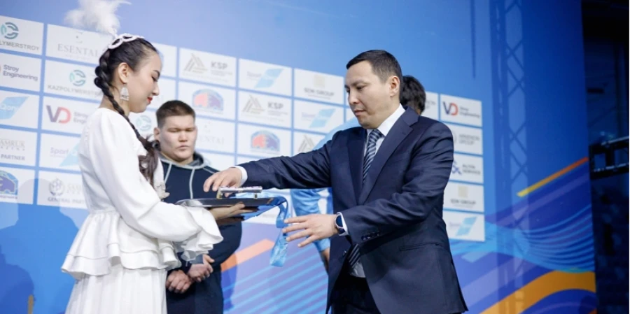 Енді жас балуандарға жүйелі түрде қаржылай қолдау көрсетіледі