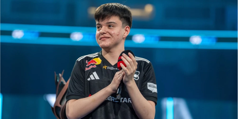 Molodoy объяснил, как ему удается прогрессировать в CS2