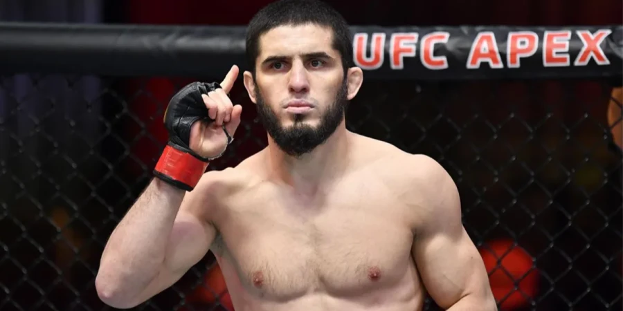 Махачев вышел на легендарные весы перед UFC 322