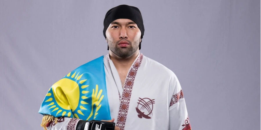 Казахстанский боец Диас Еренгаипов одержал третью победу в Brave CF