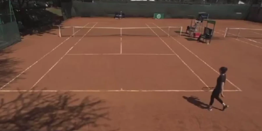 21-летняя спортсменка впервые в жизни сыграла в теннис на турнире ITF