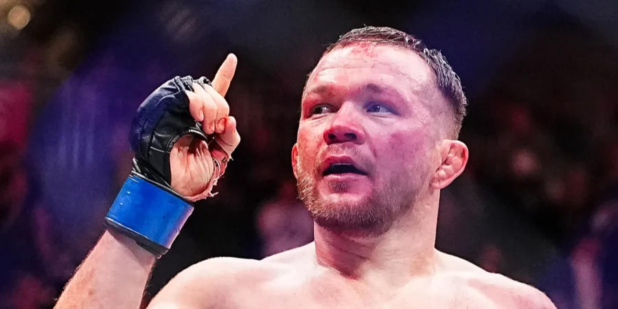 Петр Ян показал, как закаляется зимой