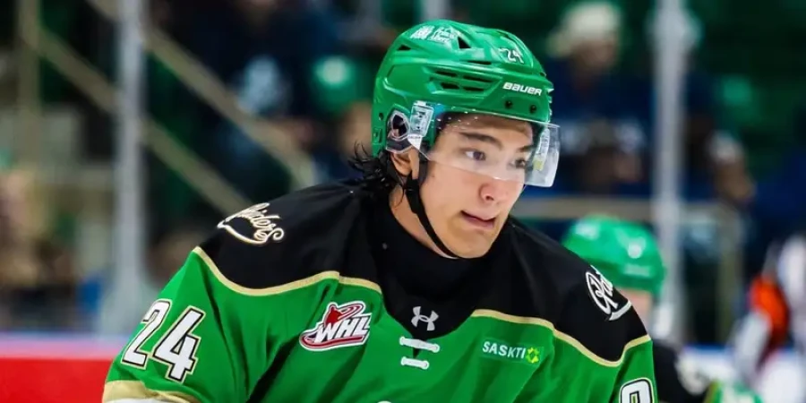 18-летний вундеркинд из Казахстана помог клубу одержать победу в чемпионате Канады. Видео