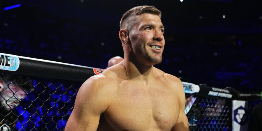 Ответка от чемпиона: Дю Плесси посмеялся над словами Чимаева