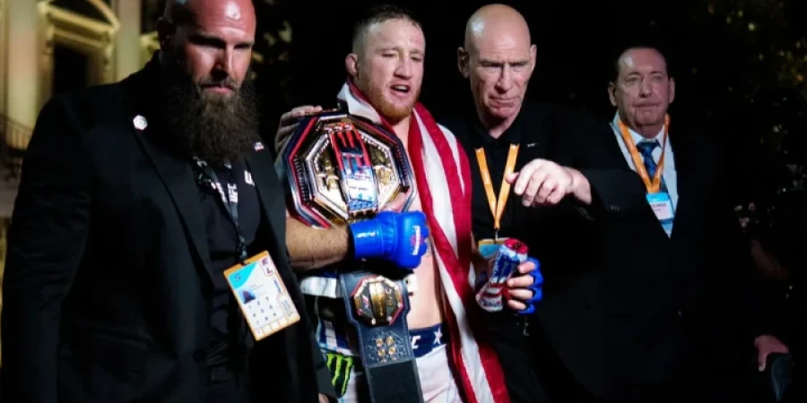 UFC чемпионы Джастин Гейджи қарсылсының есімін атады