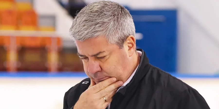 Леонид Тамбиев не попрощался с игроками «Адмирала»