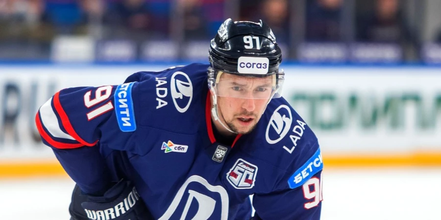 Агент Бурдасова объяснил паузу форварда в карьере