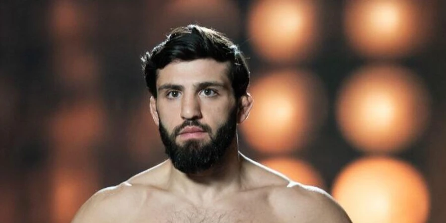 Арман Царукян "похвастал" своим обликом накануне боя в UFC. ФОТО