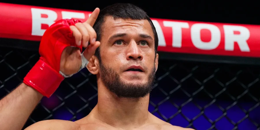 В России нашли самого неудобного соперника для чемпиона UFC Топурии