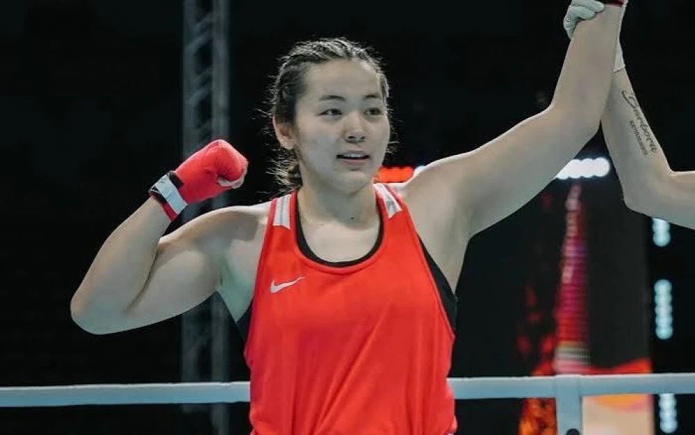 Казахстанка устроила тройной нокдаун в полуфинале чемпионата Азии