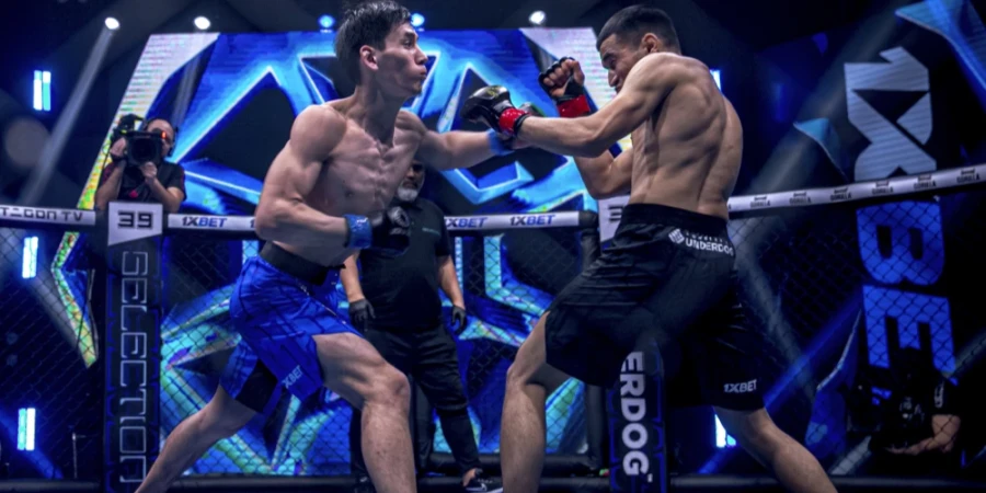 Мейірбек Исраилов қарсыласын нокаутқа түсірді. Видео