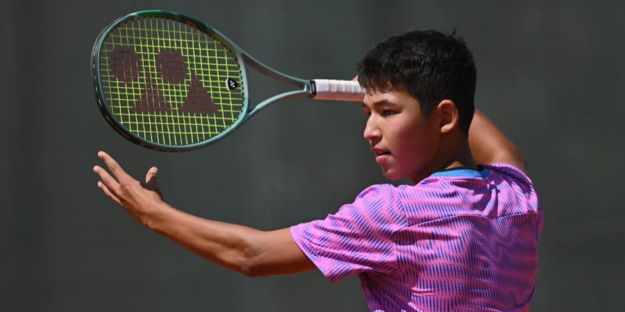 Теннисист Ахмади Маханов назван лучшим зарубежным игроком года