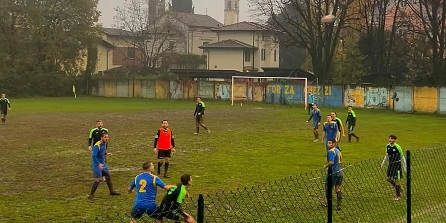 Футболист подвергся оскорблениям от болельщика