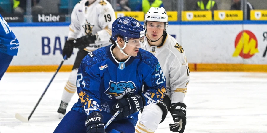 Защитник сборной Казахстана сменит клуб в КХЛ