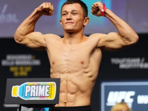 Бекзат Алмахан на взвешивании  UFC