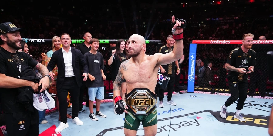 UFC 325: Алекс Волкановский титулдық жекпе-жекте жеңіске жетті