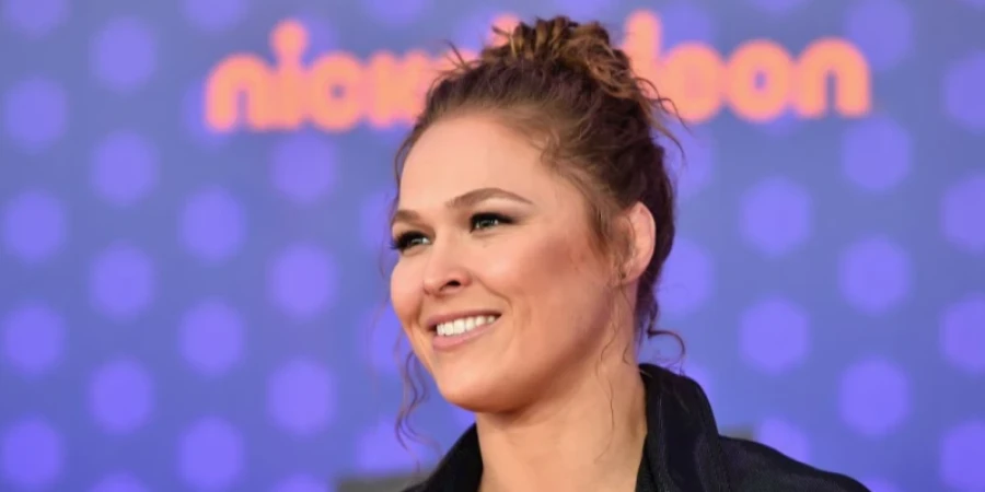 Роузи "облажала" кард турнира UFC в Белом доме