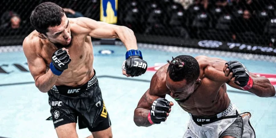 Алиби Идрис начал свой путь в сильнейшей лиге ММА в мире с победы