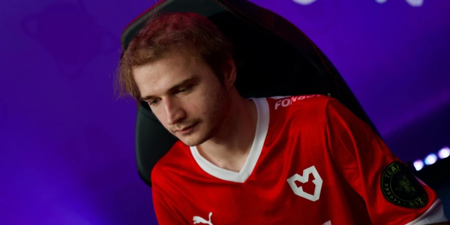 Ahilles похвалил Lorenof после выхода MOUZ в плей-офф FISSURE PLAYGROUND 2