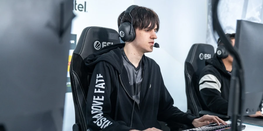 Crystallis исключен из основного состава Tundra Esports по Dota 2