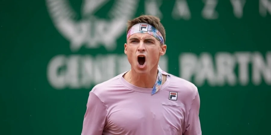 Тимофей Скатов не смог выйти в четвертьфинал теннисного турнира во Вьетнаме