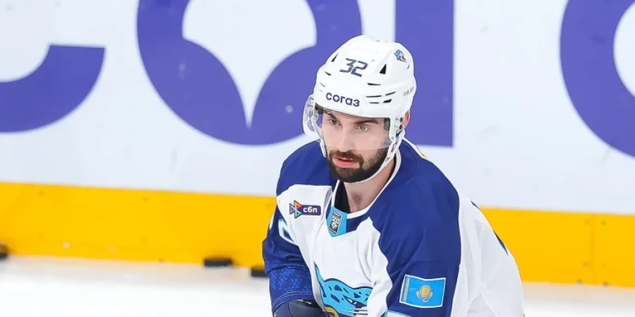 Неожиданно покинувший «Барыс» хоккеист Волков прибыл в расположение нового клуба