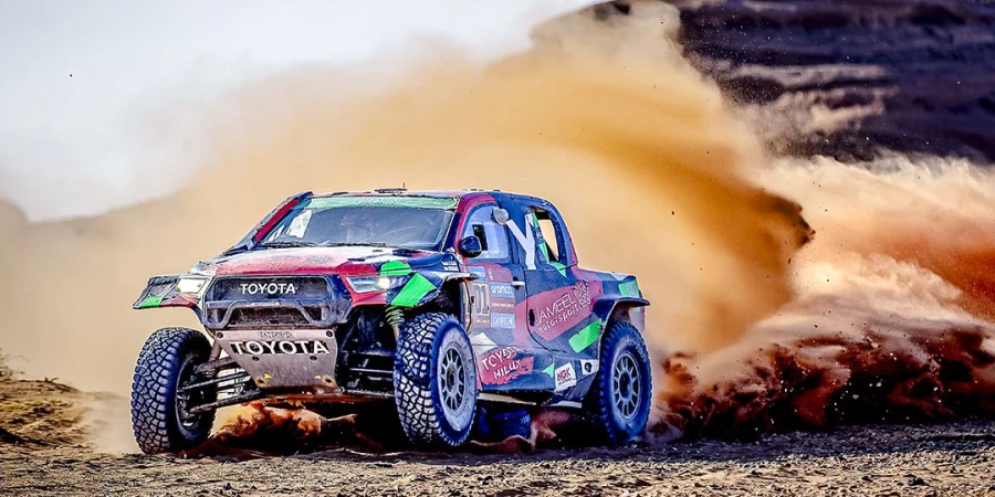 Триумфатор «Дакара»-2025 досрочно выбыл из марафона