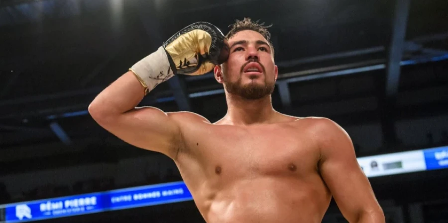 Қазақстандық боксшы UFC Fight Pass бокс кешінде өнер көрсетеді