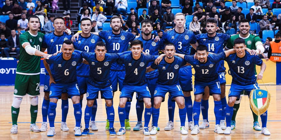 Какау объявил состав сборной Казахстана на матчи с Азербайджаном