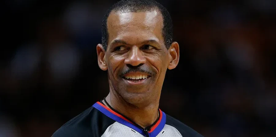 Ошибки прошлого не помешали: скандальный арбитр снова в деле