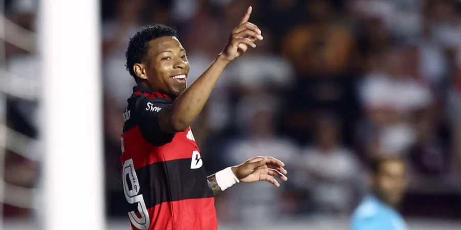 Игрок сборной Эквадора попал под слежку клуба из-за прогулов и опозданий