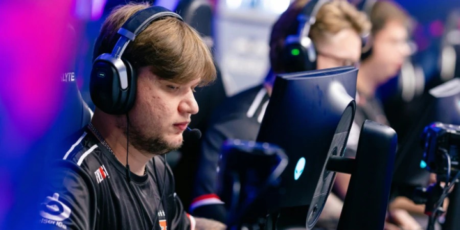 FaZe Clan вышла в третью стадию BLAST.tv Austin Major 2025, победив MIBR
