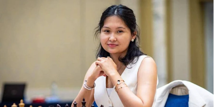 Токаев поздравил Асаубаеву и наградил орденом за победу на ЧМ