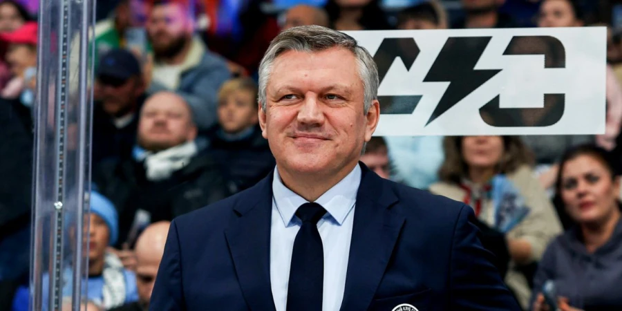 Назначение скандально уволенного из «Барыса» тренера в клуб КХЛ признали фатальной ошибкой